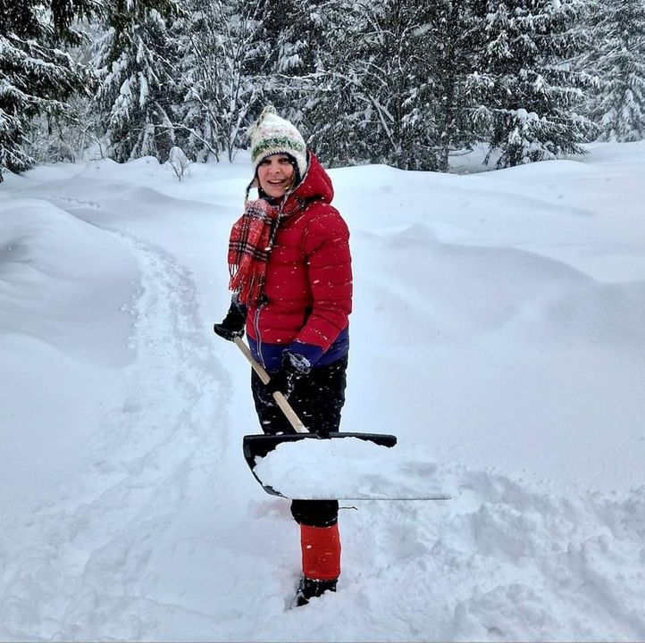 Vy ste mali aký víkend? Odhádzať pol metra snehu dalo zabrať 🌨 Krásnu nedeľu prajem!