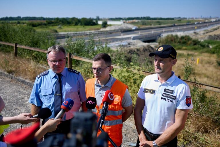 SOBOTNÉ OBMEDZENIE  NA ÚSEKU D1 MEDZI SENCOM A ZLATÝMI PIESKAMI V SMERE TRNAVA – BRATISLAVA SA PODARILO UKONČIŤ SKÔR AKO BOLO PL…